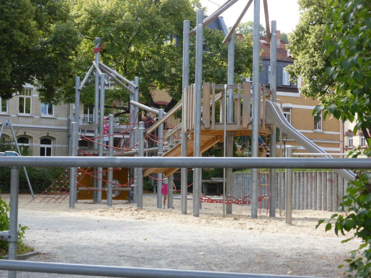 Apartment Humboldt 3 Schlafzimmer,Wifi, Netflix Parken, Terrasse, Klimatisiert, Naehe Zentrum Γιένα Εξωτερικό φωτογραφία