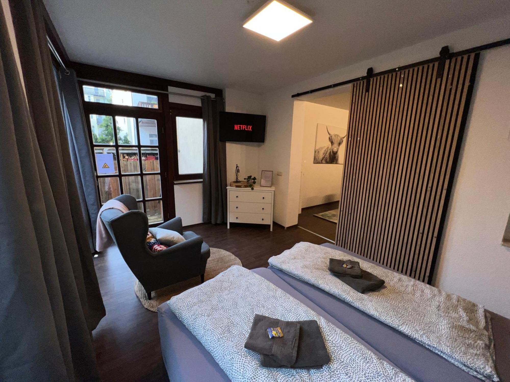 Apartment Humboldt 3 Schlafzimmer,Wifi, Netflix Parken, Terrasse, Klimatisiert, Naehe Zentrum Γιένα Εξωτερικό φωτογραφία