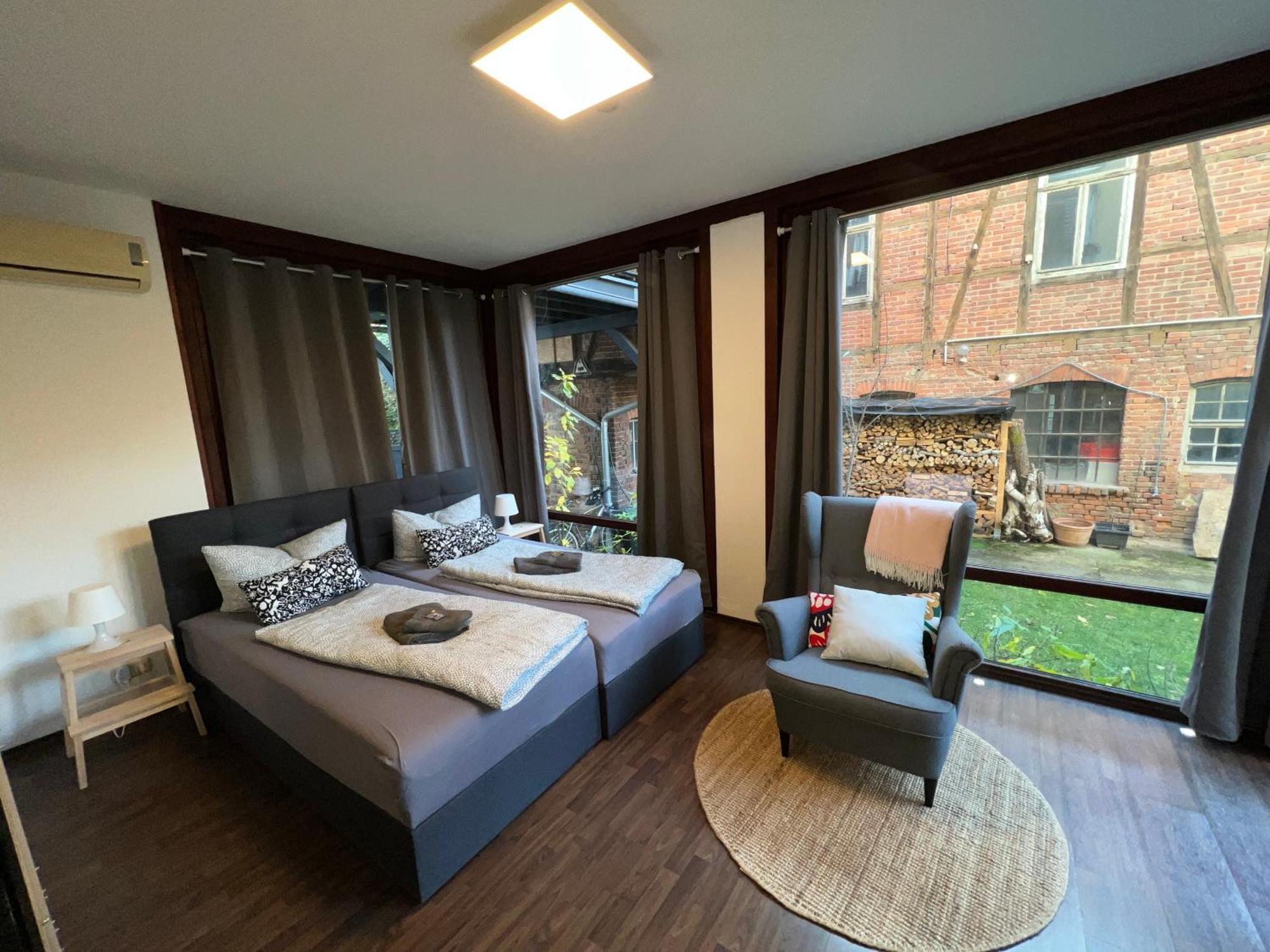 Apartment Humboldt 3 Schlafzimmer,Wifi, Netflix Parken, Terrasse, Klimatisiert, Naehe Zentrum Γιένα Εξωτερικό φωτογραφία