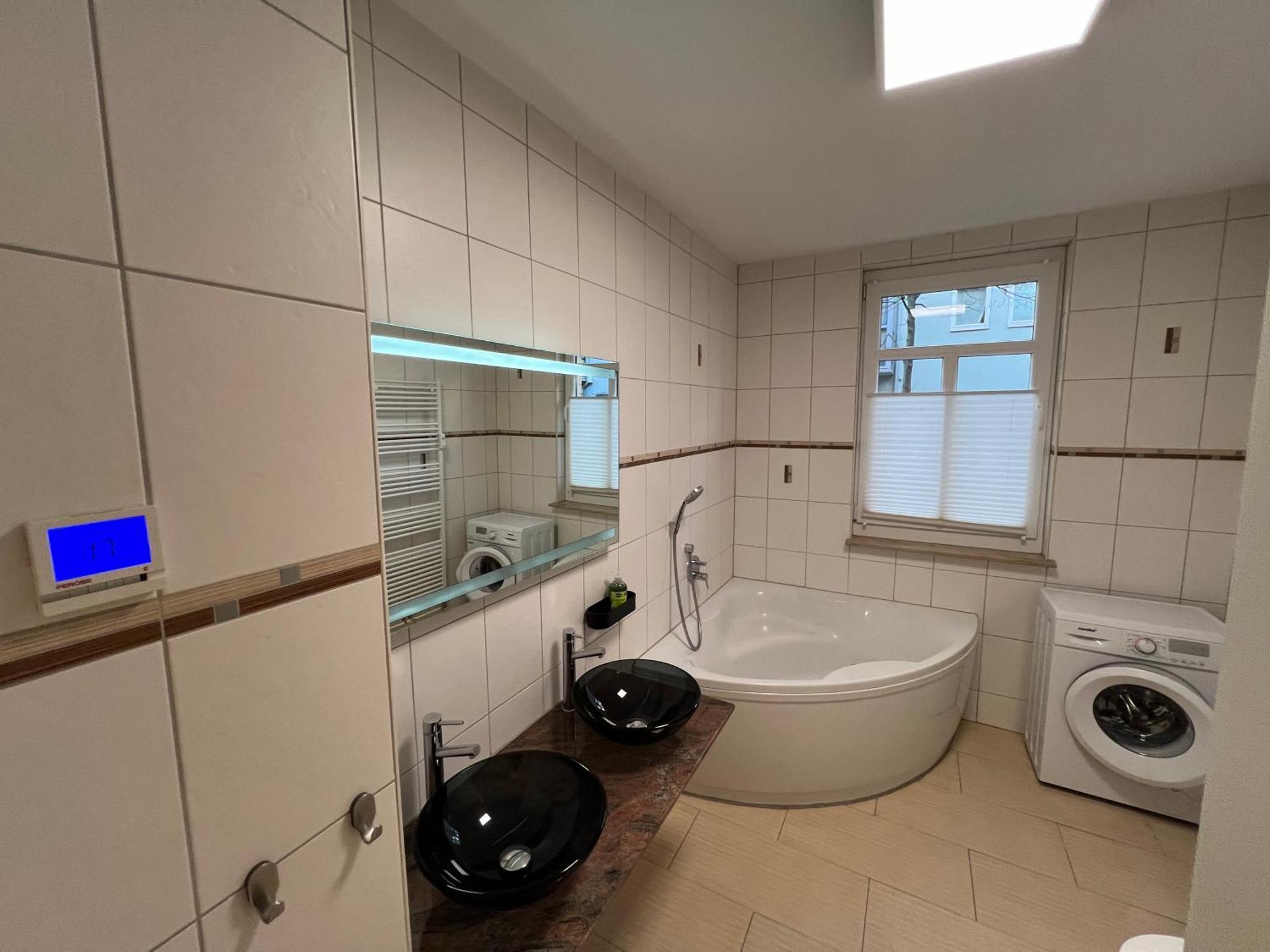 Apartment Humboldt 3 Schlafzimmer,Wifi, Netflix Parken, Terrasse, Klimatisiert, Naehe Zentrum Γιένα Εξωτερικό φωτογραφία