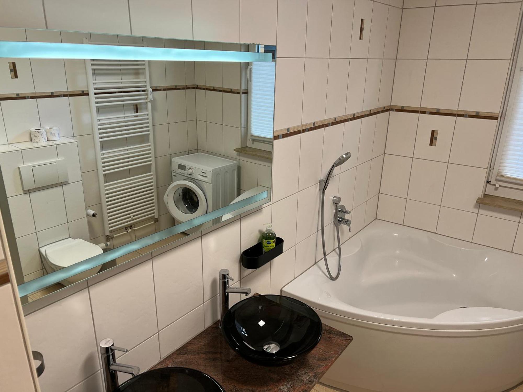 Apartment Humboldt 3 Schlafzimmer,Wifi, Netflix Parken, Terrasse, Klimatisiert, Naehe Zentrum Γιένα Εξωτερικό φωτογραφία